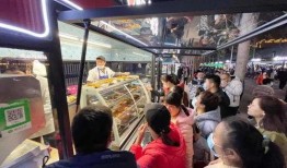 潍坊夜市爆料事件视频,视频揭露惊人一幕，网友热议不断