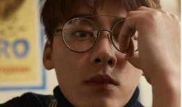 戴眼镜爆料娱乐圈的人,娱乐圈幕后真相大揭秘
